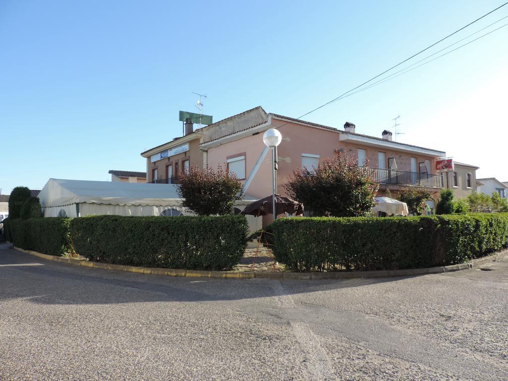 Hostal Sali Pelabravo Extérieur photo