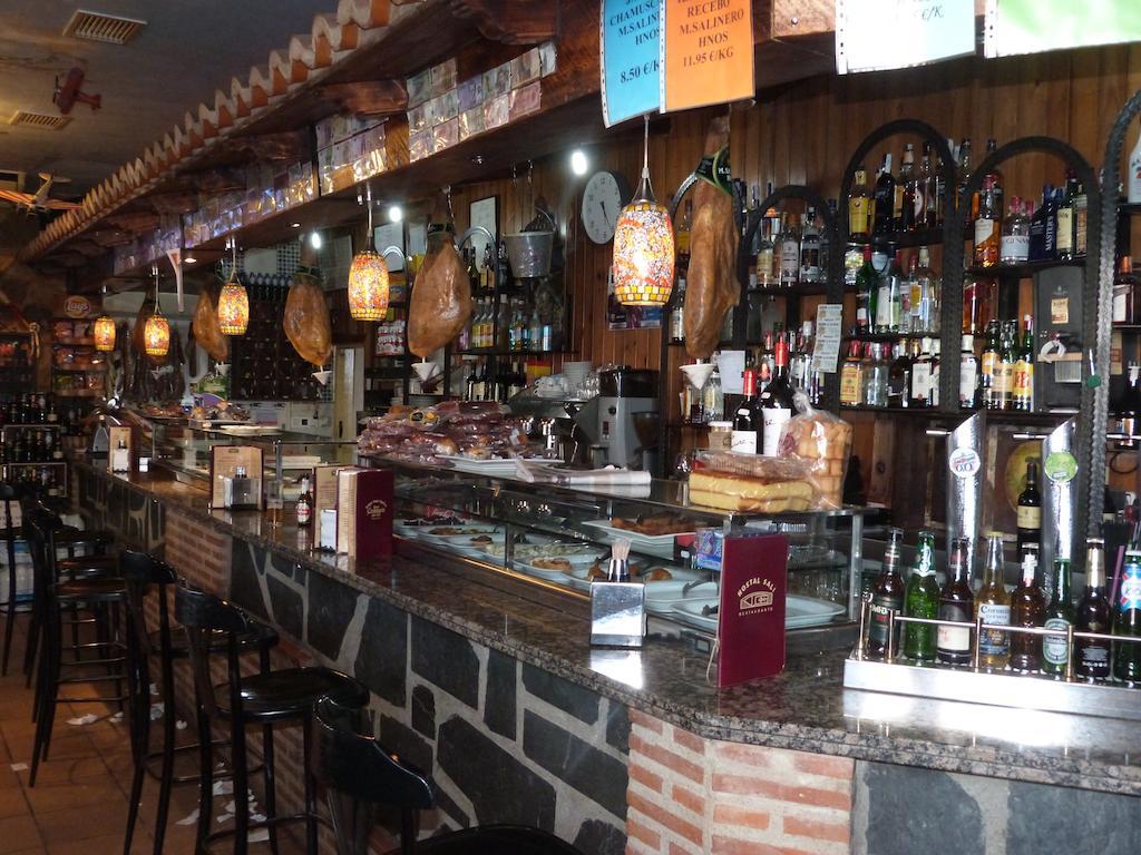 Hostal Sali Pelabravo Extérieur photo
