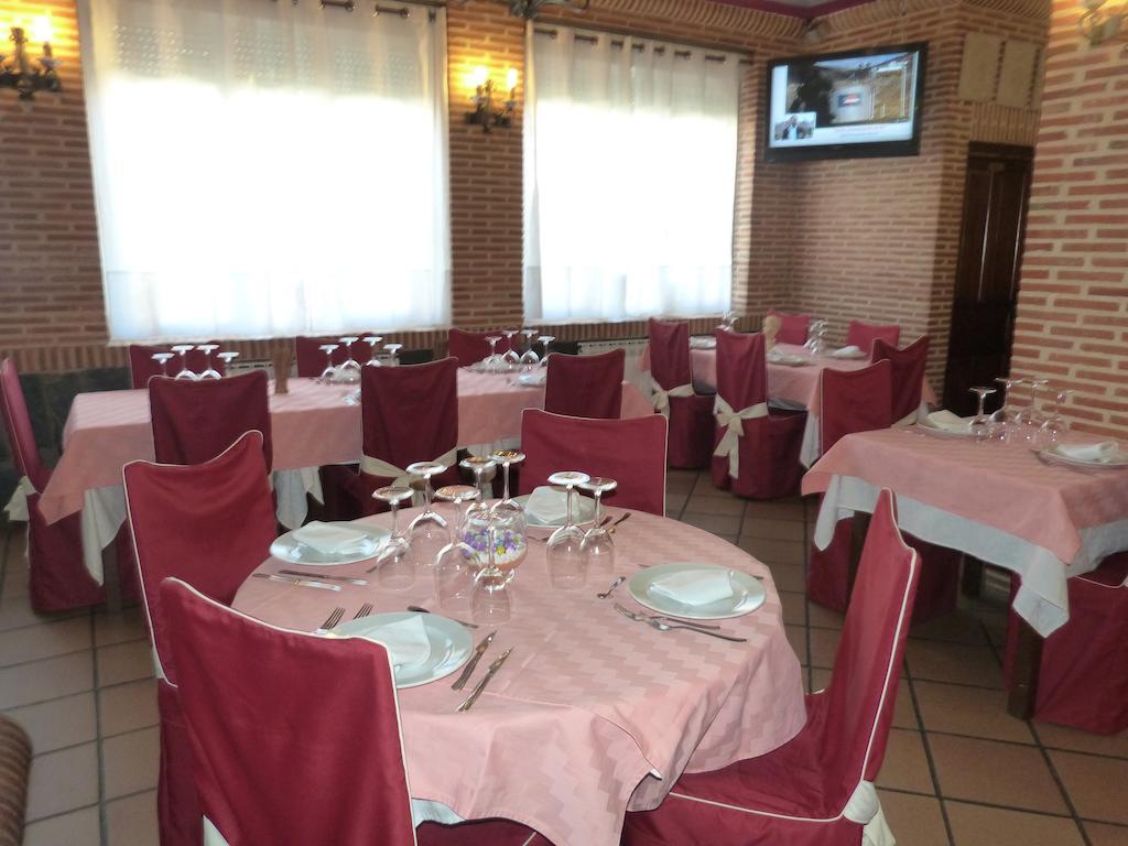 Hostal Sali Pelabravo Extérieur photo